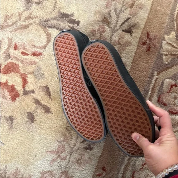 NWT vans lace shoes - Picture 3 of 3